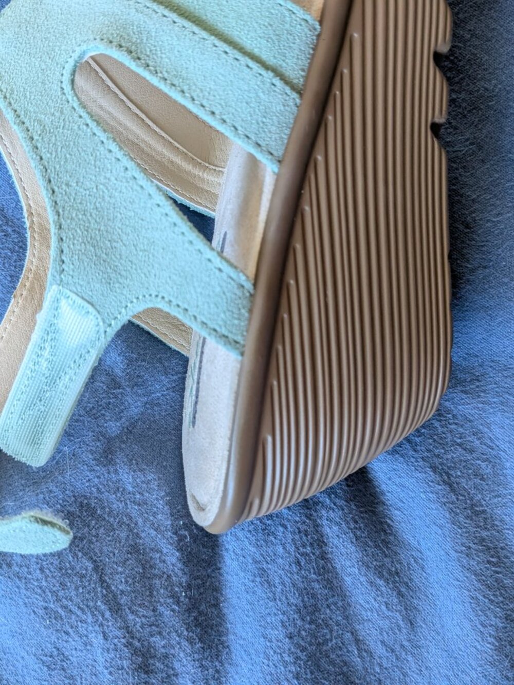 Skechers memory foam, peep toe, mint green, wedge sandals Size 8.5 NWT - Picture 4 of 5